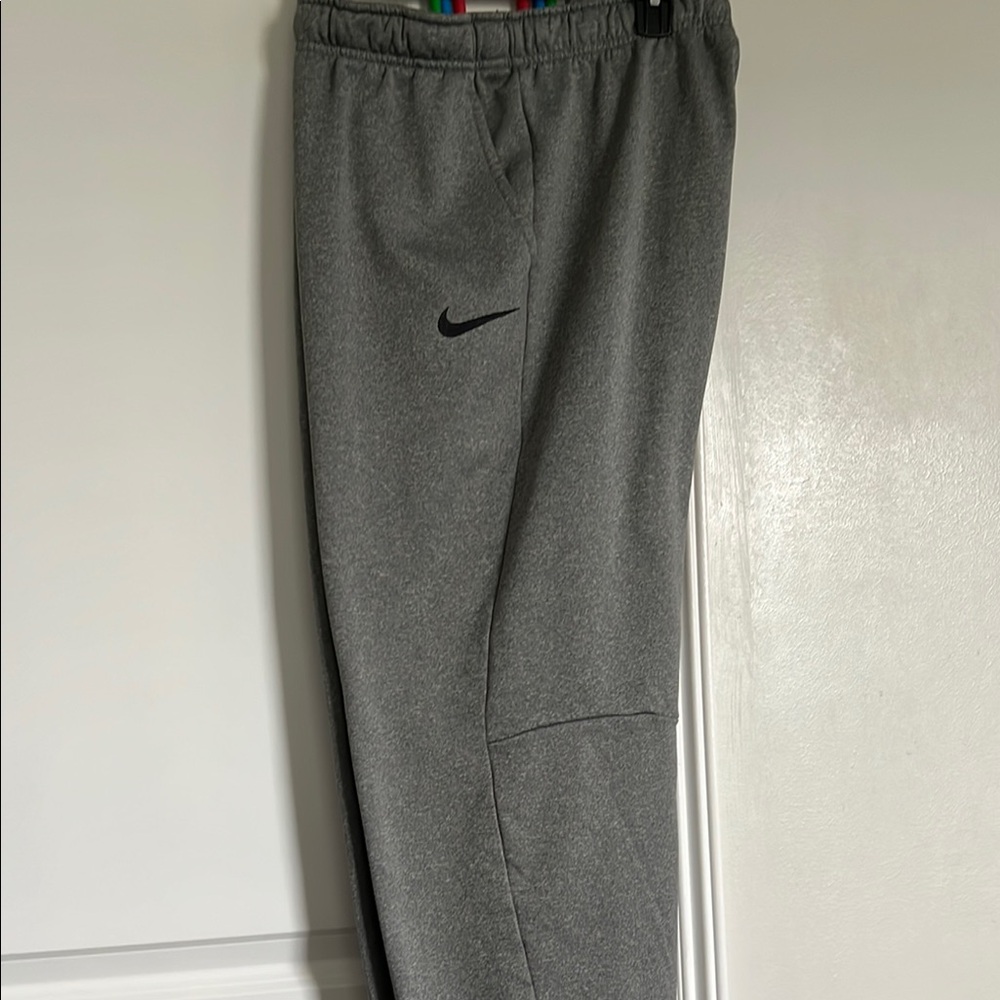 Nike Men's Gray Sweatpants